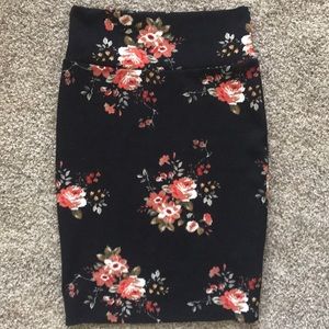 Lularoe Cassie Skirt Black Floral XS
